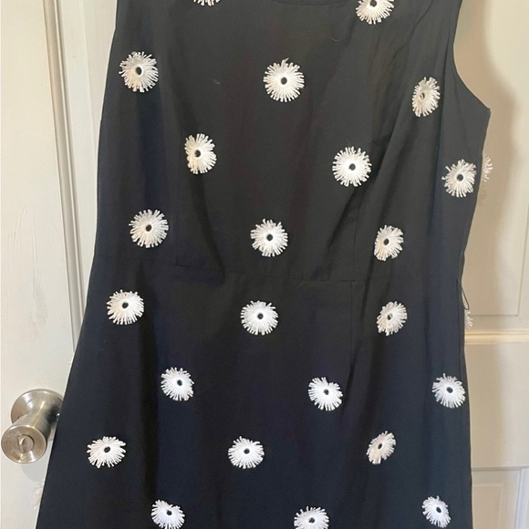 Talbots Black and white daisy Sleeveless Dress Sz6 flounce‎ hem - Picture 2 of 8